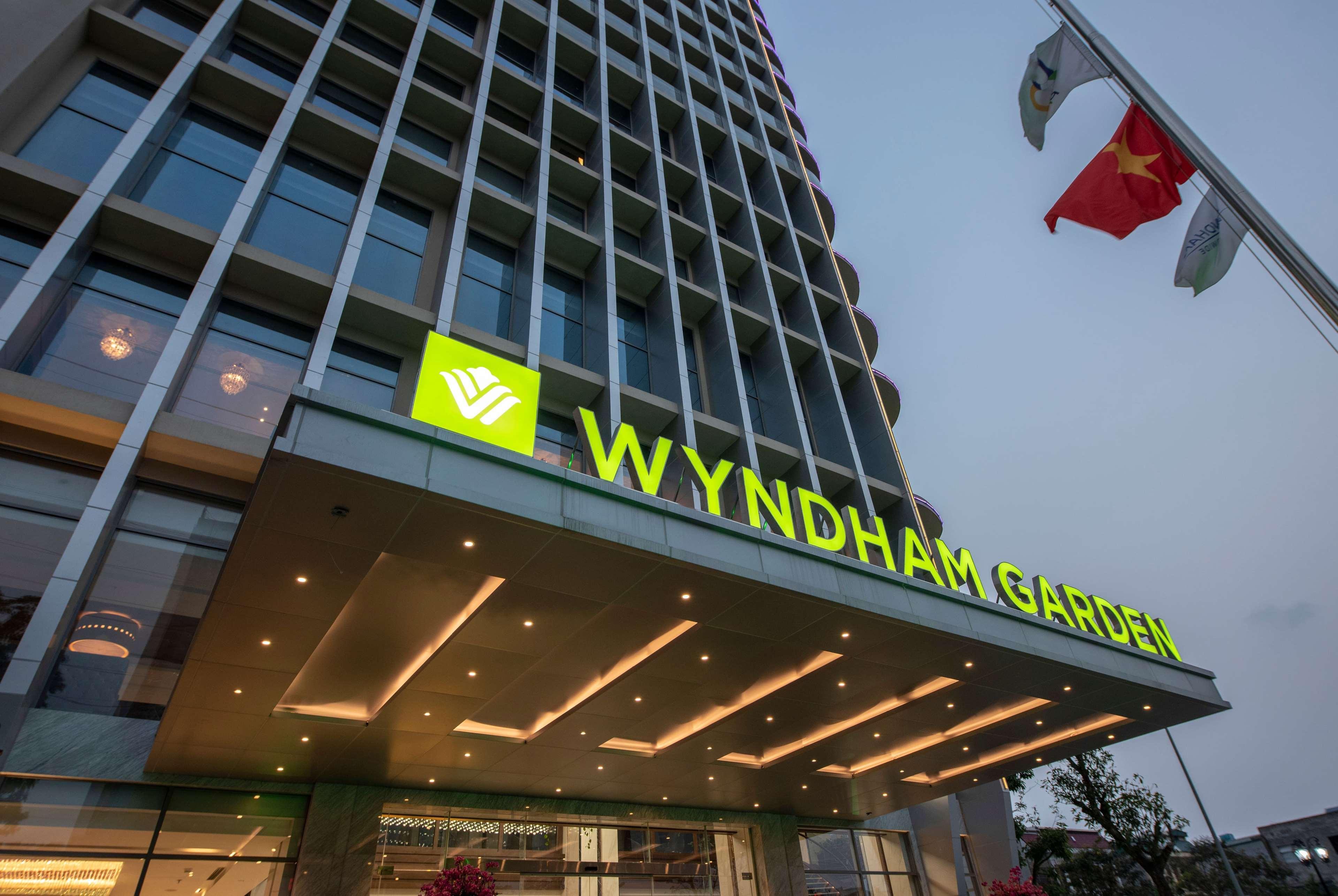 Wyndham Garden Hanoi Esterno foto