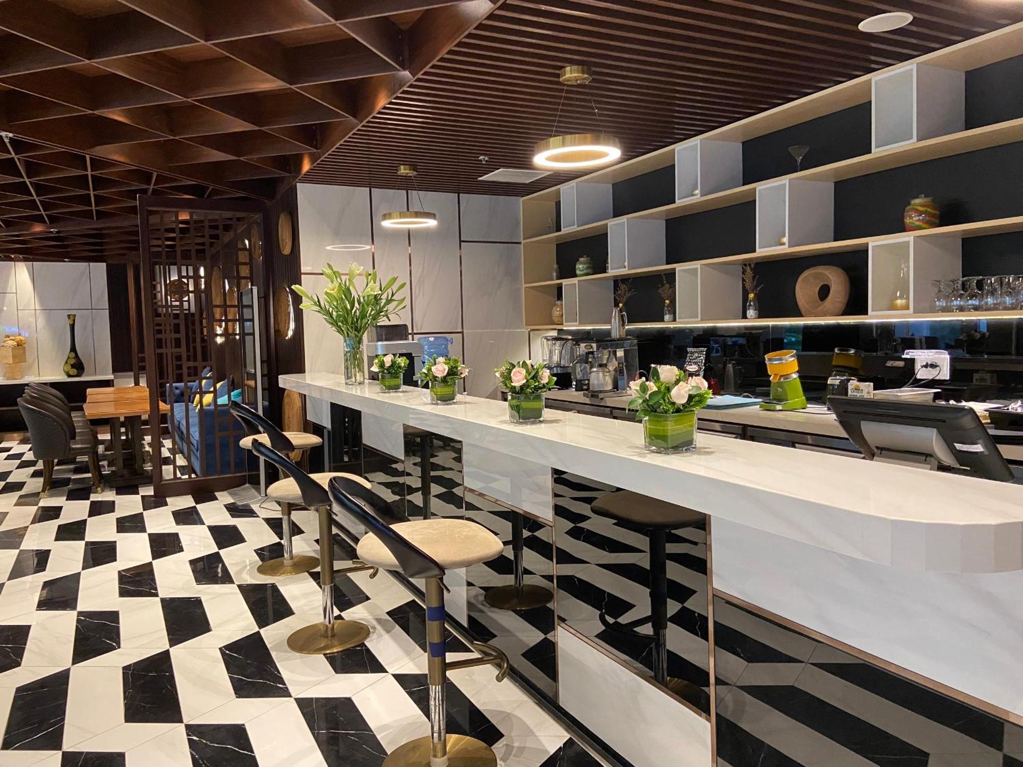 Wyndham Garden Hanoi Esterno foto