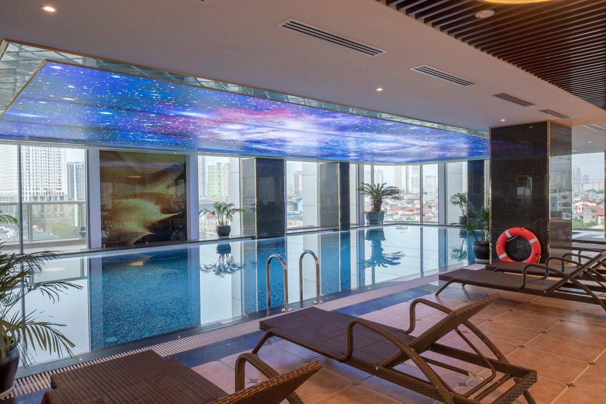 Wyndham Garden Hanoi Esterno foto